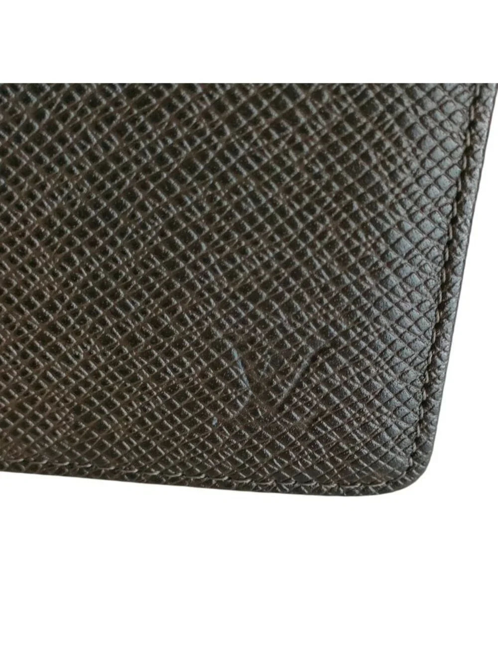 Louis Vuitton Leather Taiga Porte-Billets 3 Volets Bifold Wallet Brown
